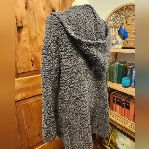 Barefoot Dreams Boucle Hooded Cardigan Carbon Gray Open Front Sz S / M - Picture 5 of 8